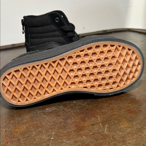 Vans Kid’s Filmore Hi Zipper Lace Up Front Black on Black Suede Canvas Skate - Picture 12 of 12